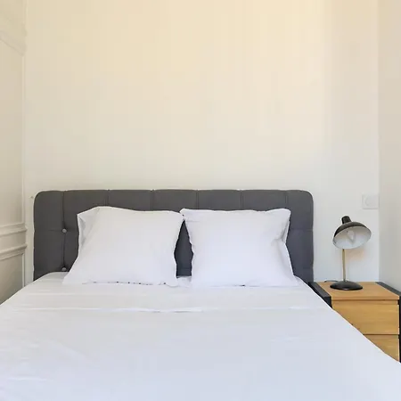 Le Haussman 4 Places - Louis Pradel - Netflix Apartment Lyon
