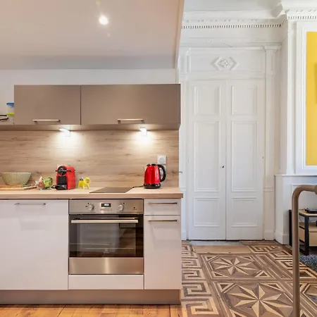 Apartment Le Haussman 4 Places - Louis Pradel - Netflix