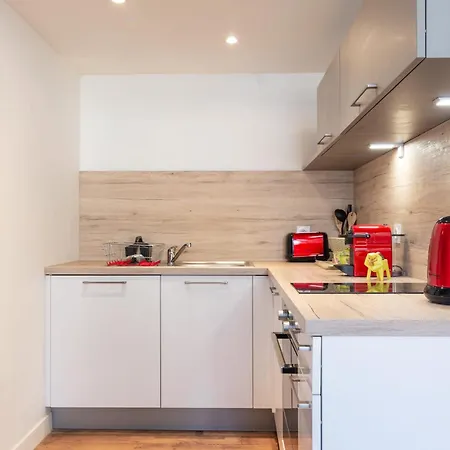 Le Haussman 4 Places - Louis Pradel - Netflix Apartment *